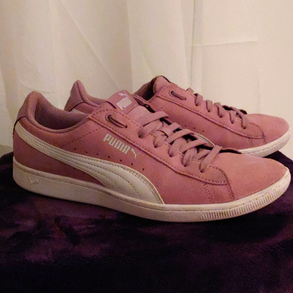 Size 8.5 Purple Puma Softfoam Shoes